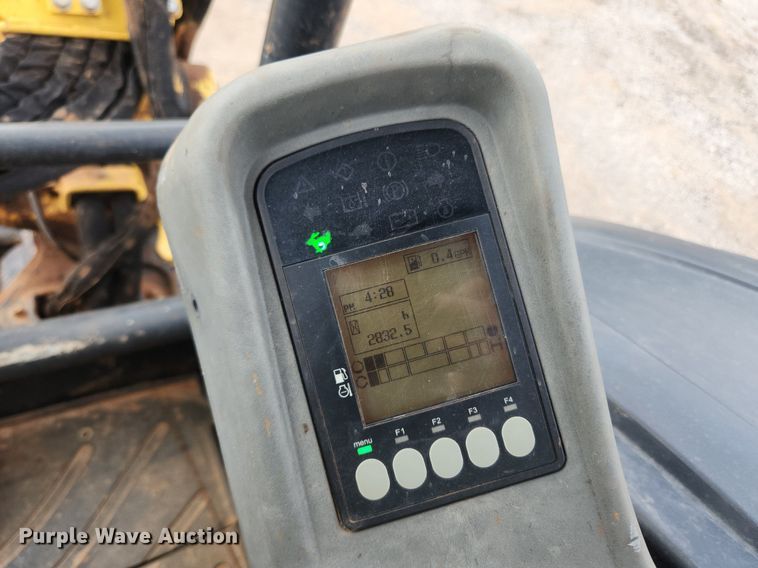 image for item OK9580 2017 Yanmar ViO45-6A  mini excavator