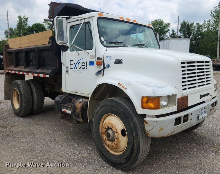 image for item OK9582 1999 International 4700  dump truck
