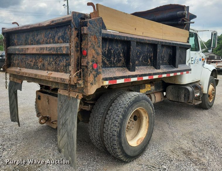 image for item OK9582 1999 International 4700  dump truck