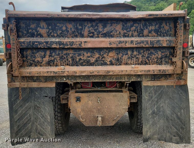 image for item OK9582 1999 International 4700  dump truck