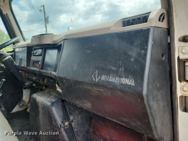 image for item OK9582 1999 International 4700  dump truck