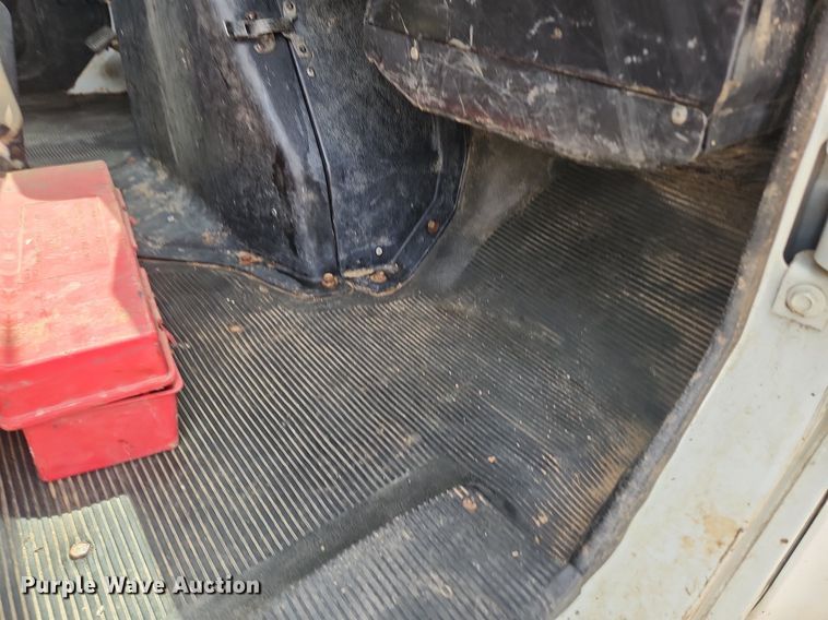 image for item OK9582 1999 International 4700  dump truck