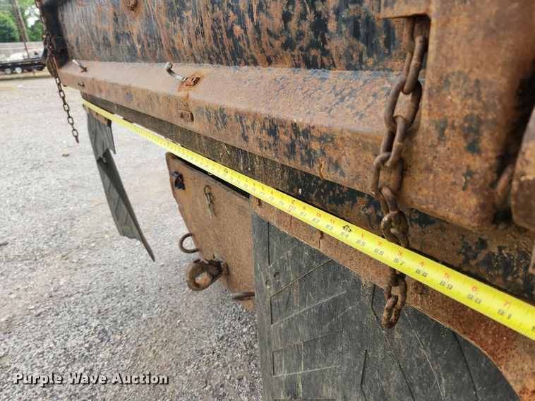 image for item OK9582 1999 International 4700  dump truck