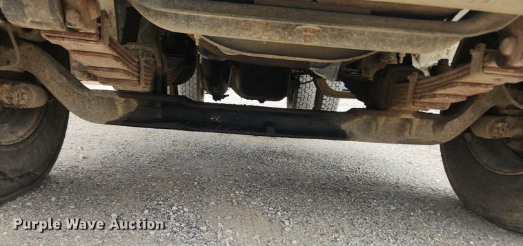 image for item OK9582 1999 International 4700  dump truck