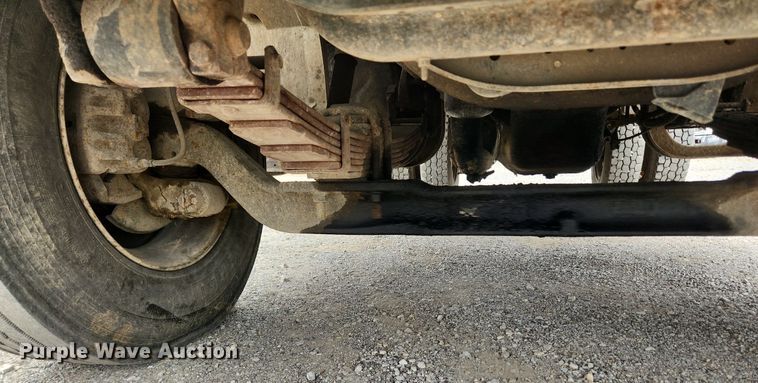 image for item OK9582 1999 International 4700  dump truck