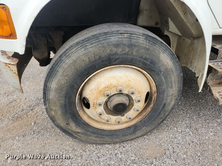 image for item OK9582 1999 International 4700  dump truck