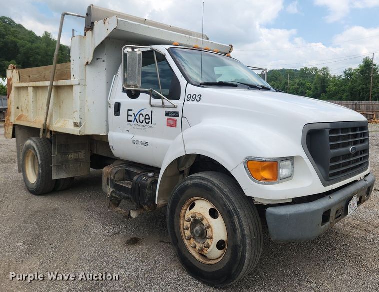 image for item OK9583 2003 Ford F650 Super Duty XL  dump truck