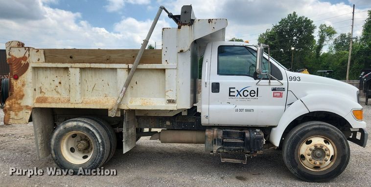 image for item OK9583 2003 Ford F650 Super Duty XL  dump truck