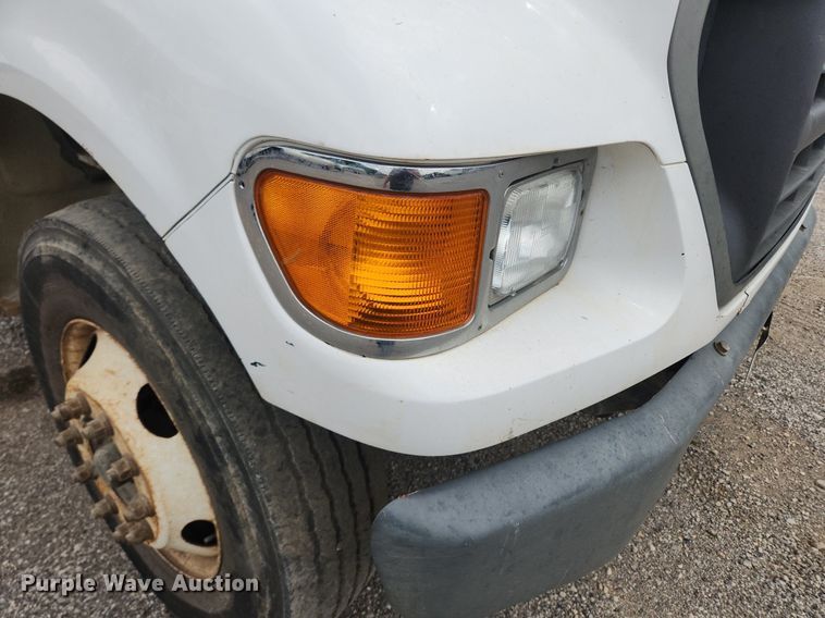 image for item OK9583 2003 Ford F650 Super Duty XL  dump truck