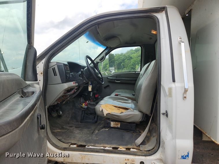 image for item OK9583 2003 Ford F650 Super Duty XL  dump truck