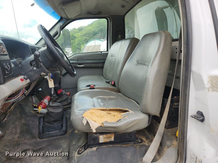 image for item OK9583 2003 Ford F650 Super Duty XL  dump truck