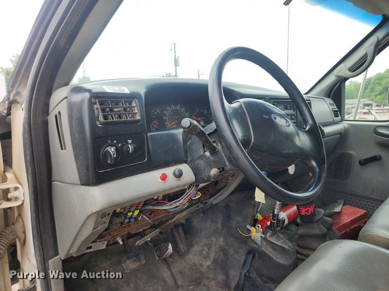 image for item OK9583 2003 Ford F650 Super Duty XL  dump truck