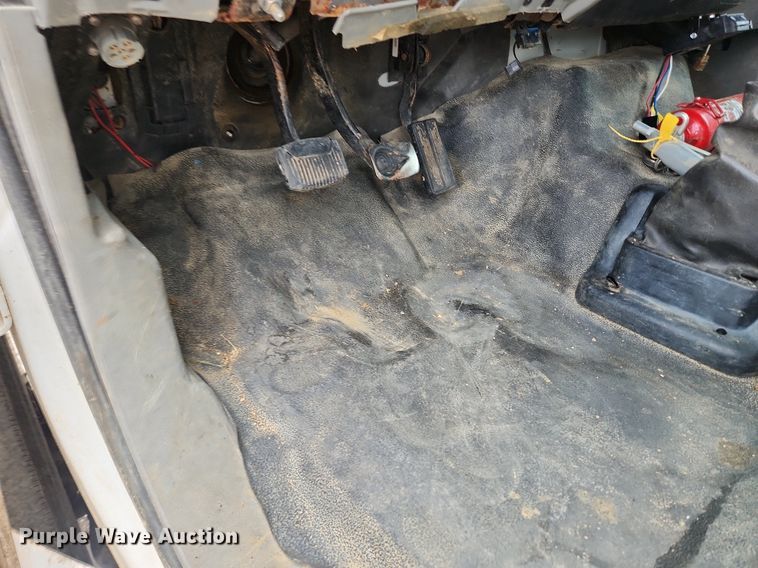 image for item OK9583 2003 Ford F650 Super Duty XL  dump truck