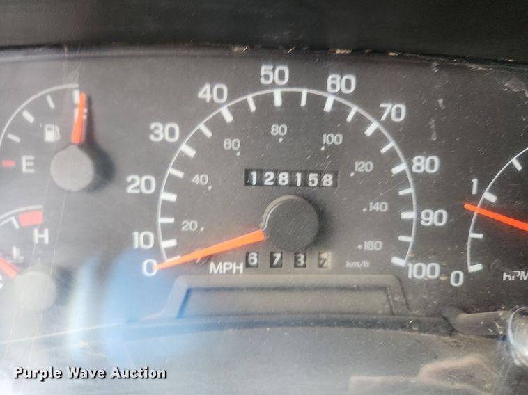 image for item OK9583 2003 Ford F650 Super Duty XL  dump truck