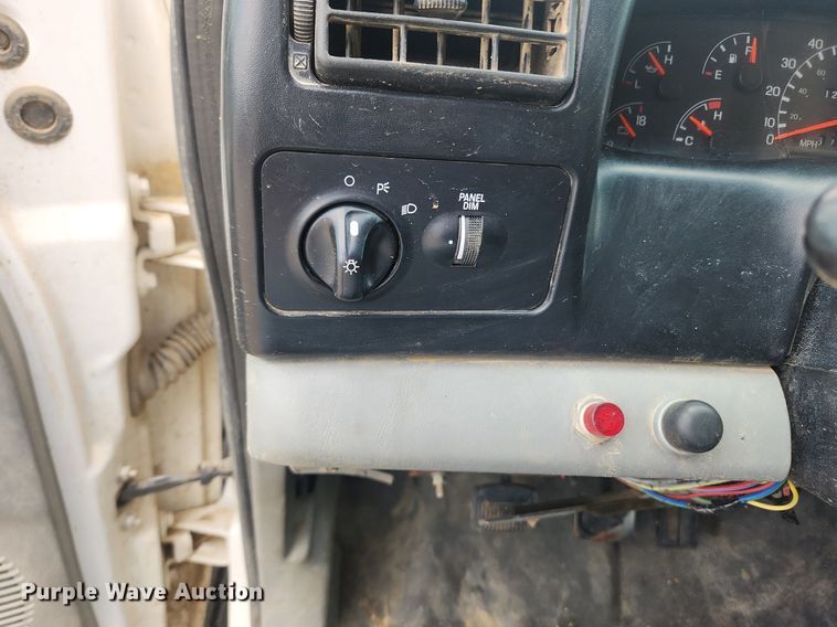 image for item OK9583 2003 Ford F650 Super Duty XL  dump truck