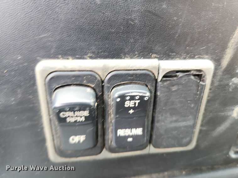 image for item OK9583 2003 Ford F650 Super Duty XL  dump truck