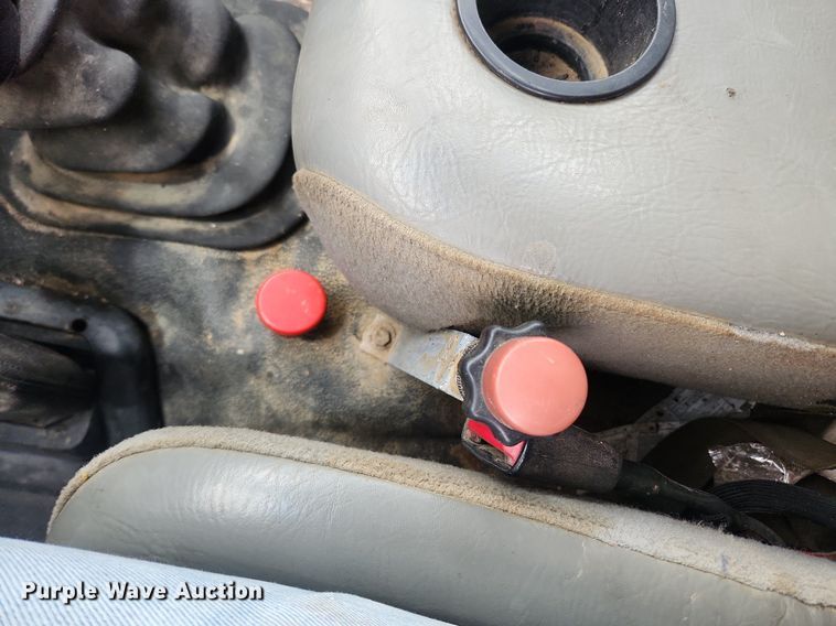 image for item OK9583 2003 Ford F650 Super Duty XL  dump truck