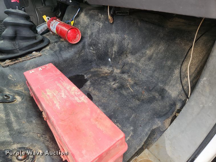 image for item OK9583 2003 Ford F650 Super Duty XL  dump truck