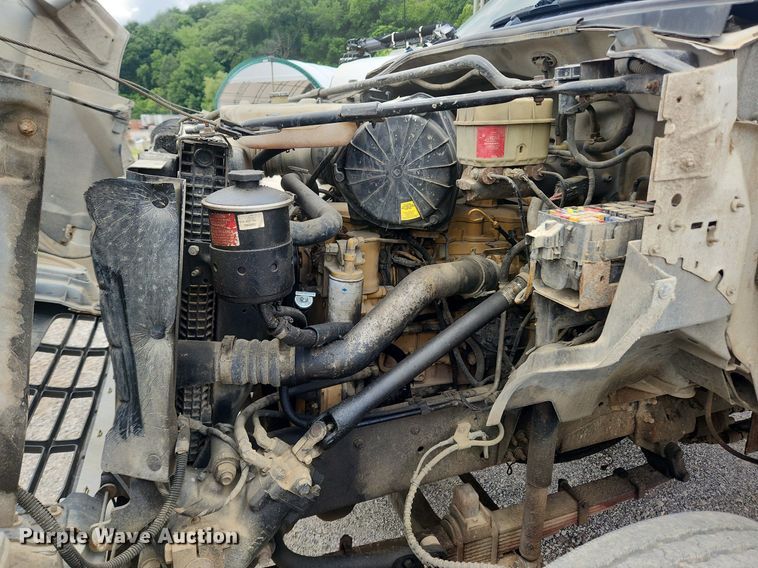 image for item OK9583 2003 Ford F650 Super Duty XL  dump truck