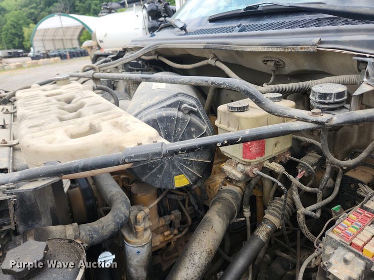 image for item OK9583 2003 Ford F650 Super Duty XL  dump truck