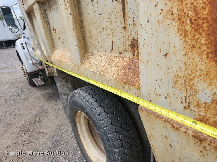 image for item OK9583 2003 Ford F650 Super Duty XL  dump truck