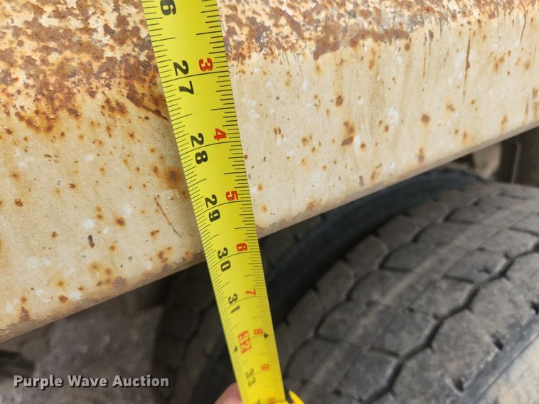 image for item OK9583 2003 Ford F650 Super Duty XL  dump truck