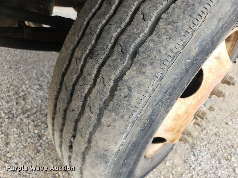 image for item OK9583 2003 Ford F650 Super Duty XL  dump truck