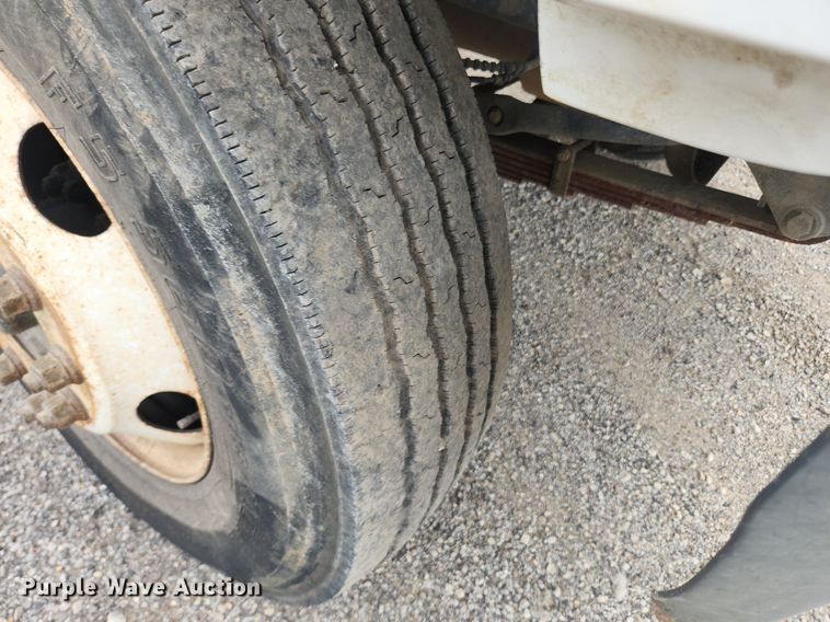 image for item OK9583 2003 Ford F650 Super Duty XL  dump truck