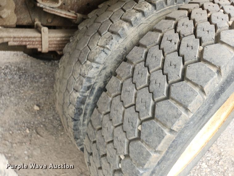 image for item OK9583 2003 Ford F650 Super Duty XL  dump truck