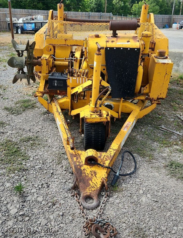 image for item OK9587 1970 Hogg H135BEPBW84  reel trailer