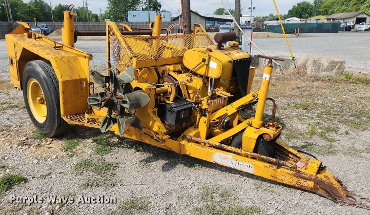 image for item OK9587 1970 Hogg H135BEPBW84  reel trailer