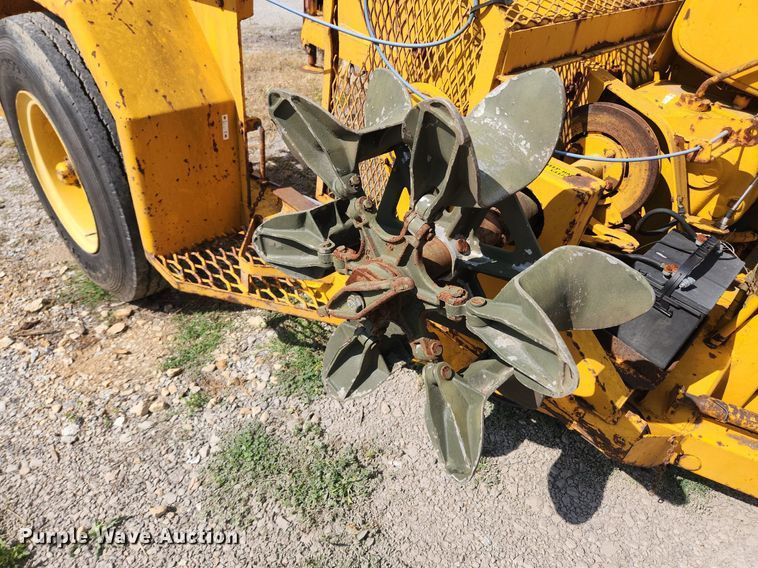 image for item OK9587 1970 Hogg H135BEPBW84  reel trailer