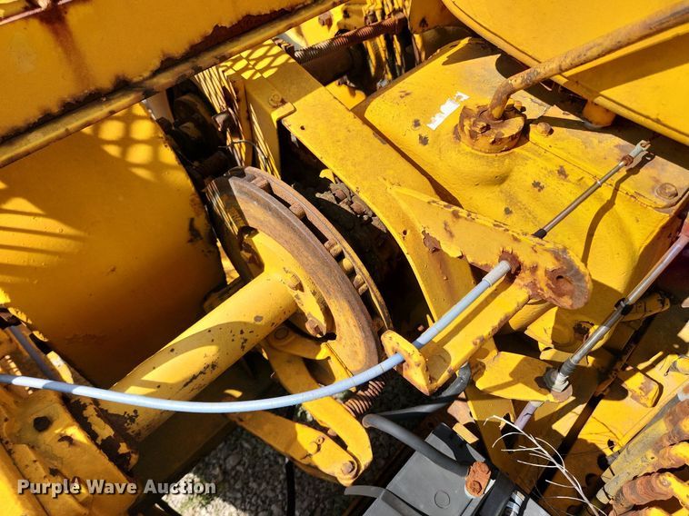 image for item OK9587 1970 Hogg H135BEPBW84  reel trailer