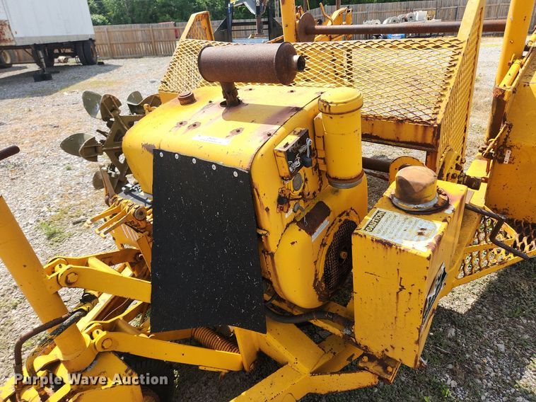 image for item OK9587 1970 Hogg H135BEPBW84  reel trailer