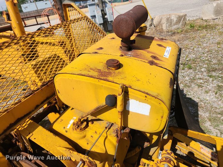 image for item OK9587 1970 Hogg H135BEPBW84  reel trailer