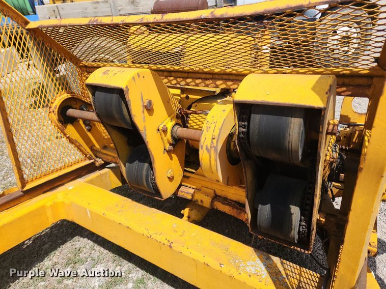 image for item OK9587 1970 Hogg H135BEPBW84  reel trailer