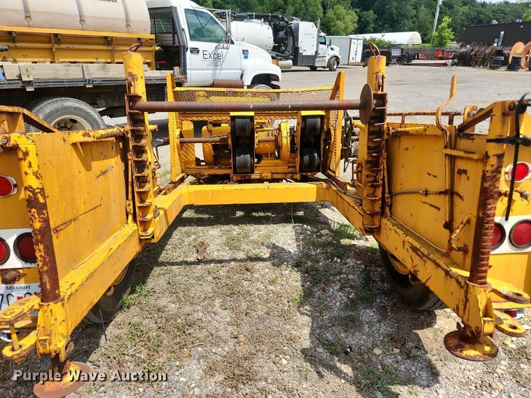 image for item OK9587 1970 Hogg H135BEPBW84  reel trailer