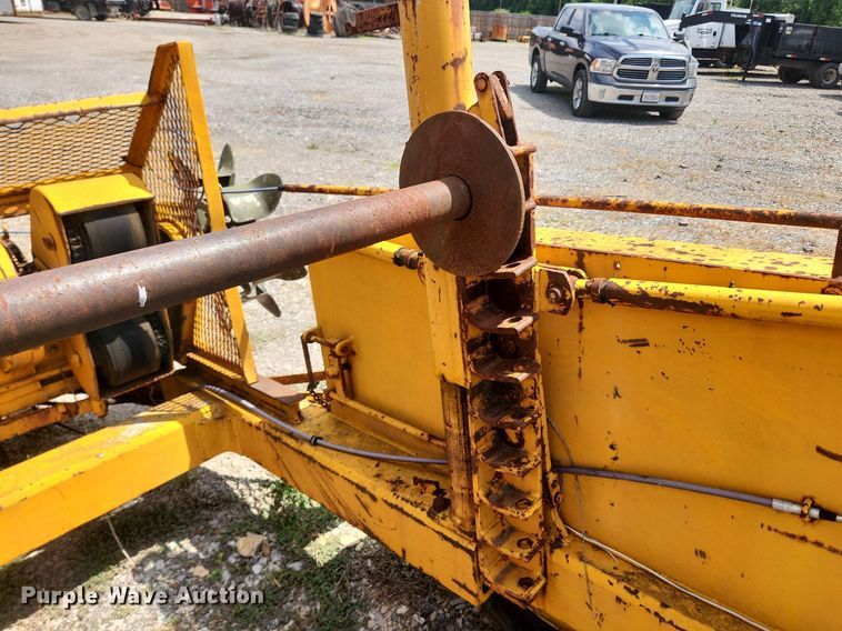 image for item OK9587 1970 Hogg H135BEPBW84  reel trailer