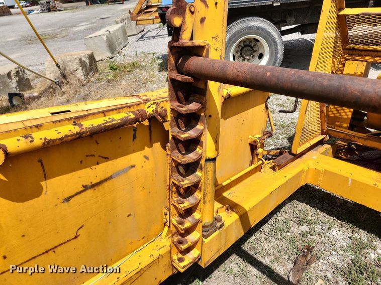 image for item OK9587 1970 Hogg H135BEPBW84  reel trailer