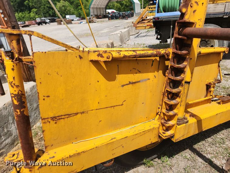 image for item OK9587 1970 Hogg H135BEPBW84  reel trailer