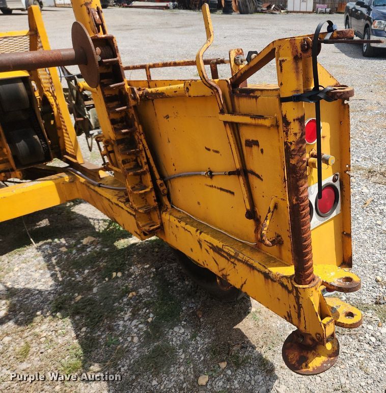 image for item OK9587 1970 Hogg H135BEPBW84  reel trailer