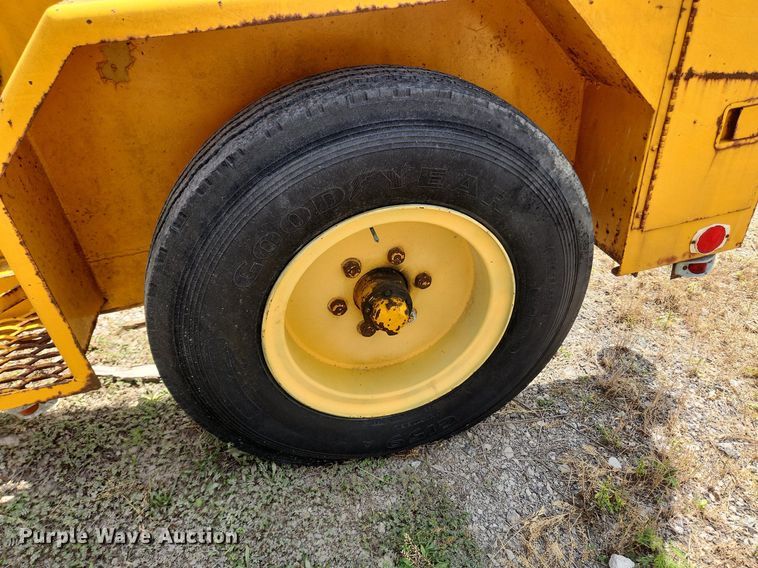 image for item OK9587 1970 Hogg H135BEPBW84  reel trailer