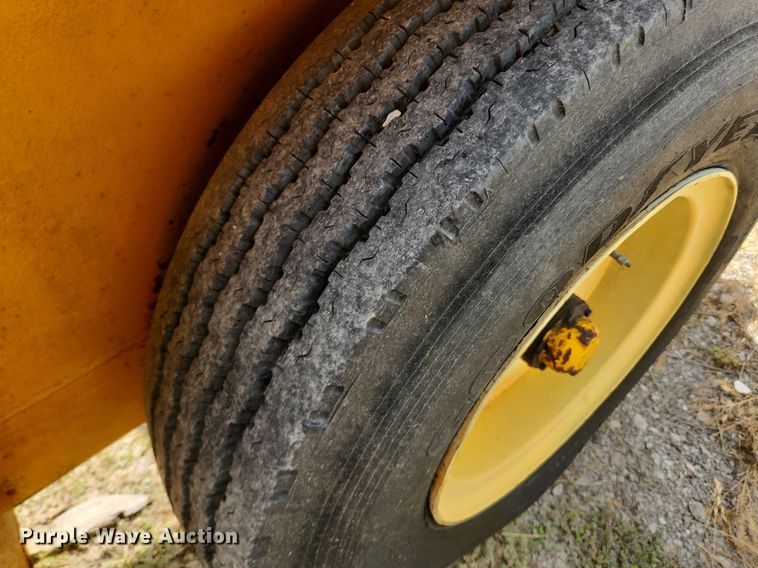 image for item OK9587 1970 Hogg H135BEPBW84  reel trailer