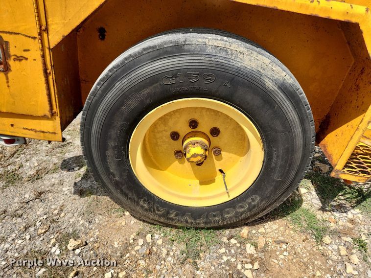 image for item OK9587 1970 Hogg H135BEPBW84  reel trailer