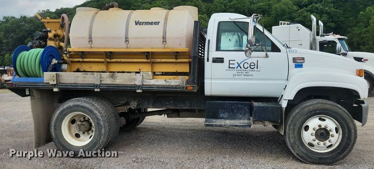 image for item OK9588 1999 GMC C7500  flatbed truck