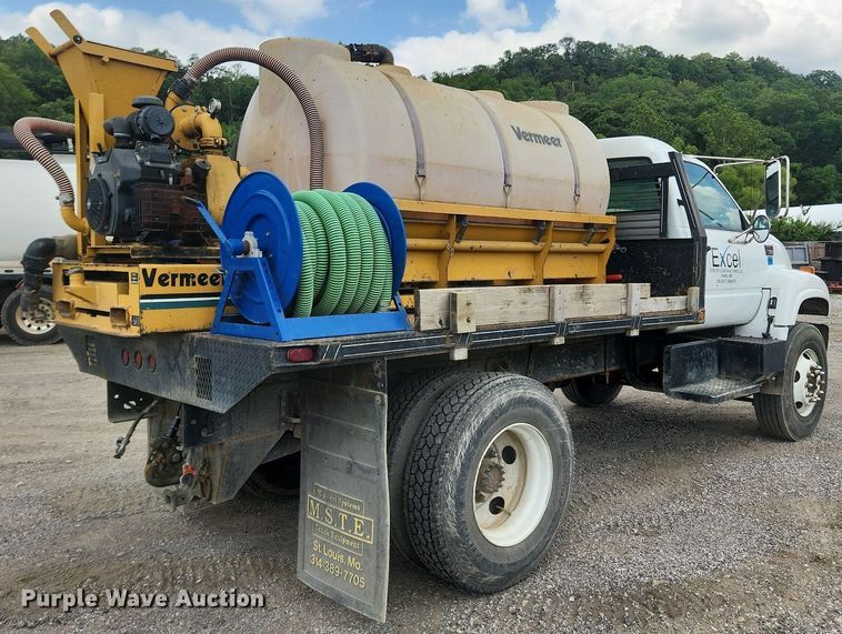 image for item OK9588 1999 GMC C7500  flatbed truck