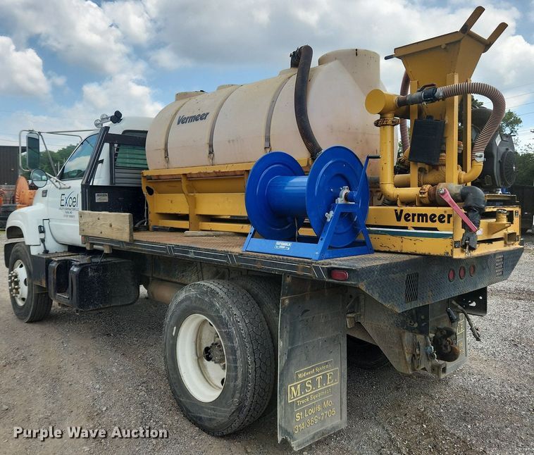 image for item OK9588 1999 GMC C7500  flatbed truck