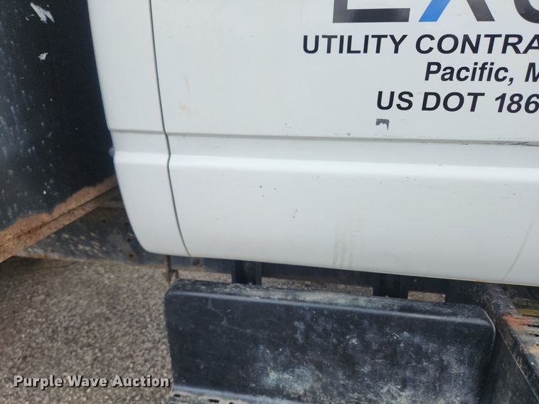 image for item OK9588 1999 GMC C7500  flatbed truck