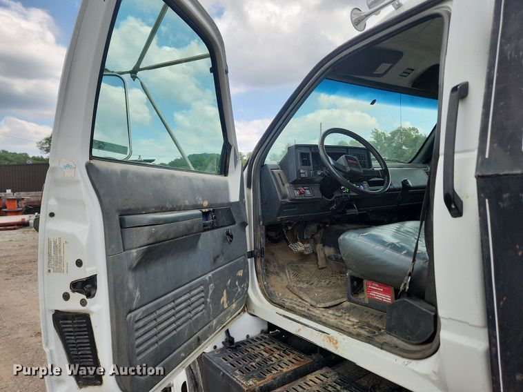 image for item OK9588 1999 GMC C7500  flatbed truck