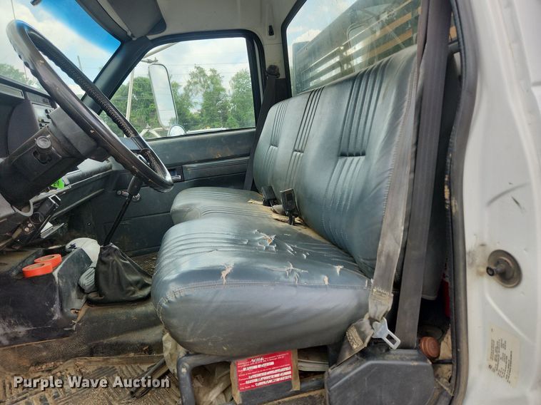 image for item OK9588 1999 GMC C7500  flatbed truck